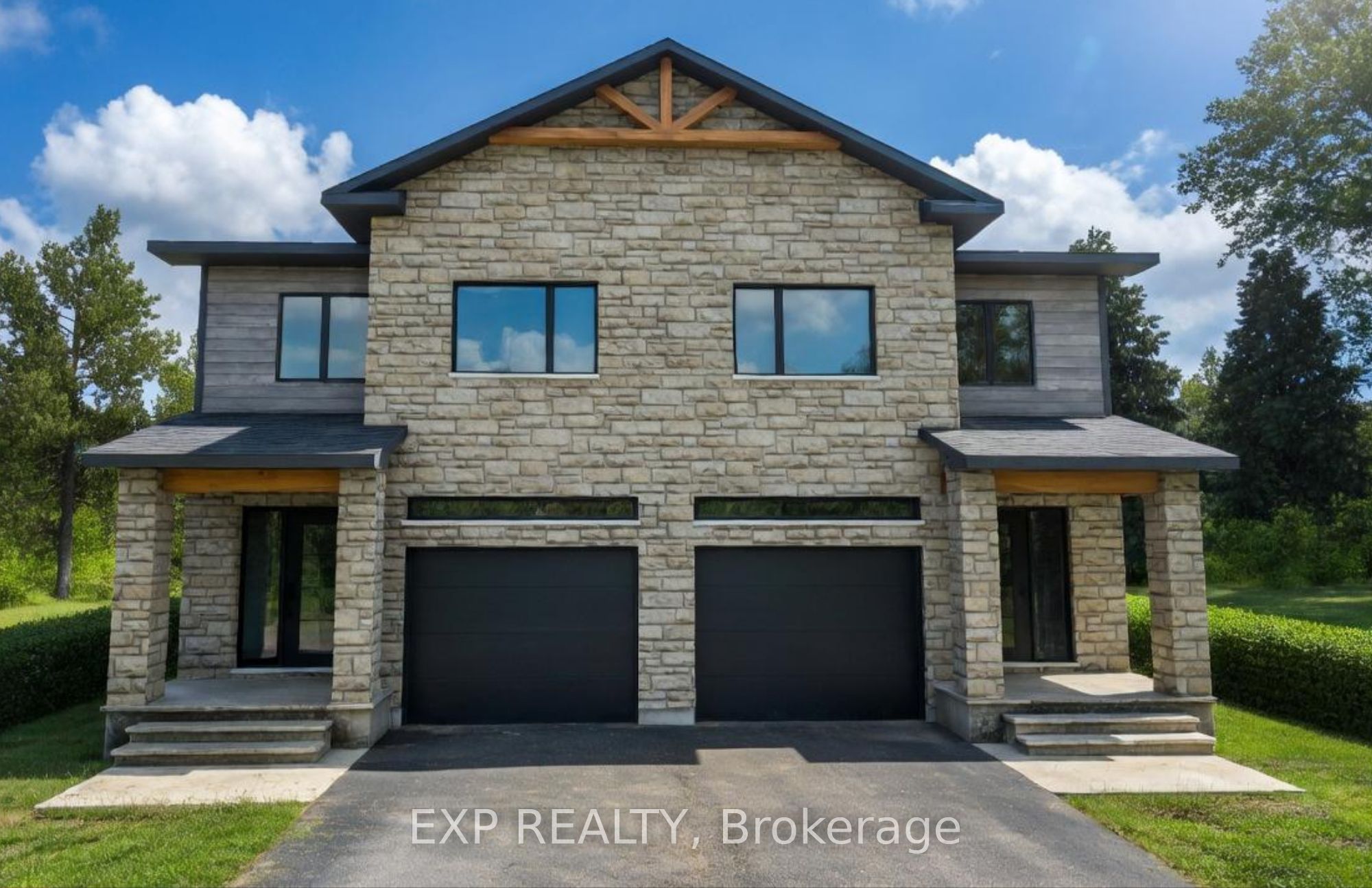 Residential in North Dundas