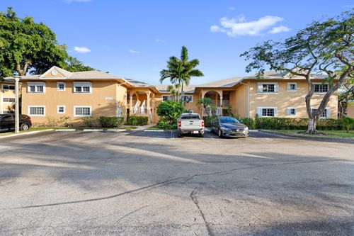 apt-c201-811 Se 4th Ave, Dania Beach, FL, 33004-4460 | Card Image