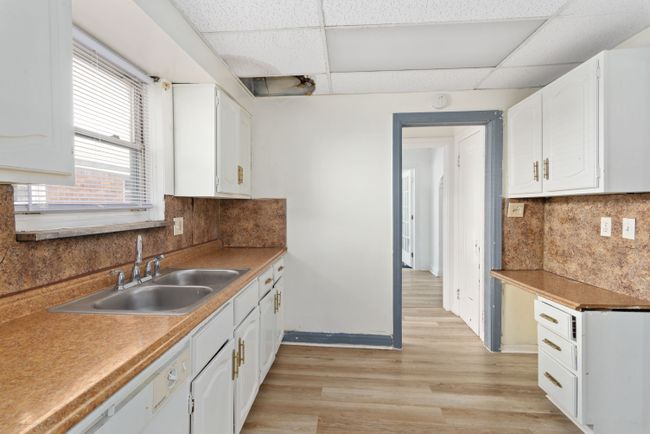 14329 Montrose St, House other with 4 bedrooms, 2 bathrooms and null parking in Detroit MI | Image 12