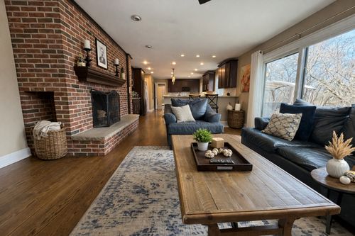 36 Seneca Ave, Hawthorn Woods, IL, 60047-1910 | Card Image