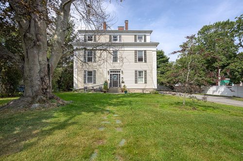 4-22 Malbone Road, Newport, RI, 02840 | Card Image