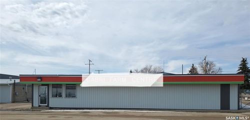 102 Railway Ave N, Cabri, SK, S0N0J0 | Card Image