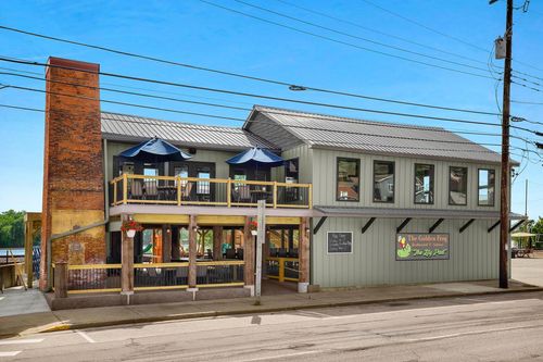 115 N Shore Drive, Fountain City, WI, 54629 | Card Image