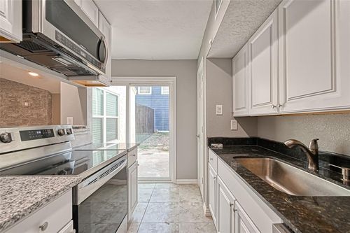 10252 Cottage Field Rd, Houston, TX, 77041-8846 | Card Image