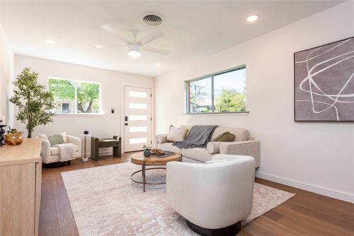 1-4717 Avenue H, Austin, TX, 78751-3126 | Card Image