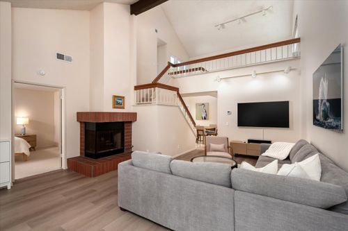 4932 Sawyer Avenue, Carpinteria, CA, 93013 | Card Image