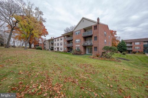 366-366 Drummers Ln, WAYNE, PA, 19087-1553 | Card Image