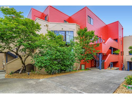 k2-930 Nw Naito Pkwy, Portland, OR, 97209 | Card Image