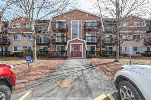 apt-33-310 Brook Village Rd, Nashua, NH, 03062-2789 | Card Image