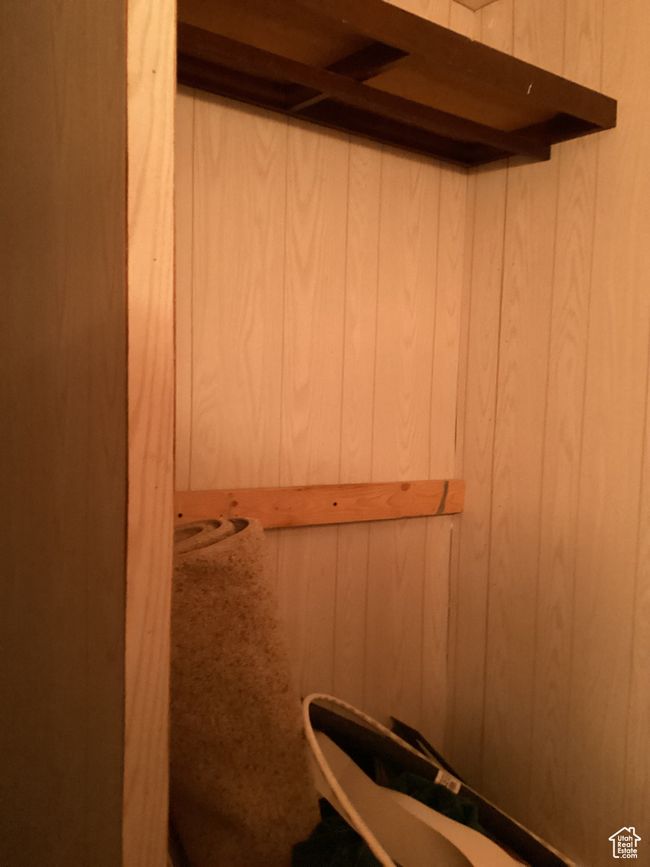 Detailed view of wood walls | Image 16