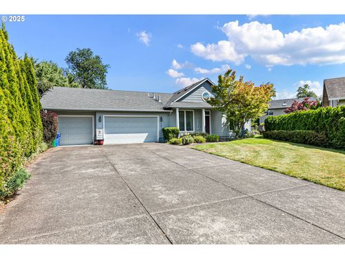 4053 Sabrena Ave, Eugene, OR, 97404-7004 | Card Image