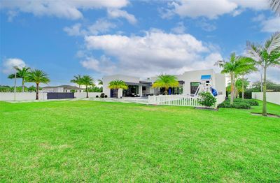 13052 Nw 102nd Ave, House other with 5 bedrooms, 6 bathrooms and null parking in Hialeah Gardens FL | Image 3