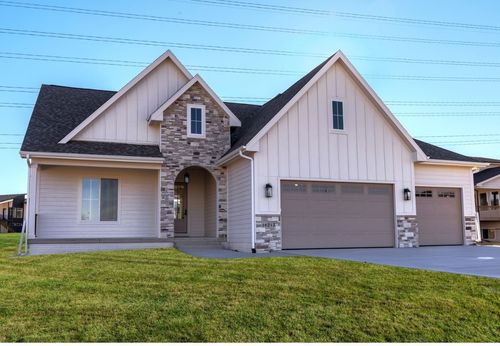 16212 Ironwood Ln, Urbandale, IA, 50323-2816 | Card Image