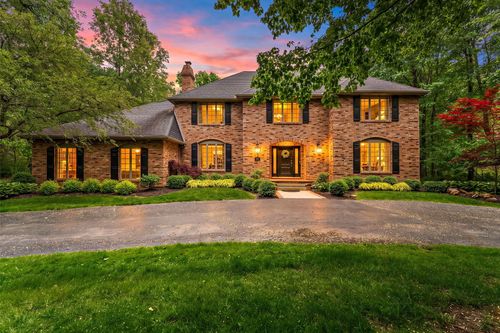 902 Crabapple Ln, Valparaiso, IN, 46383 | Card Image