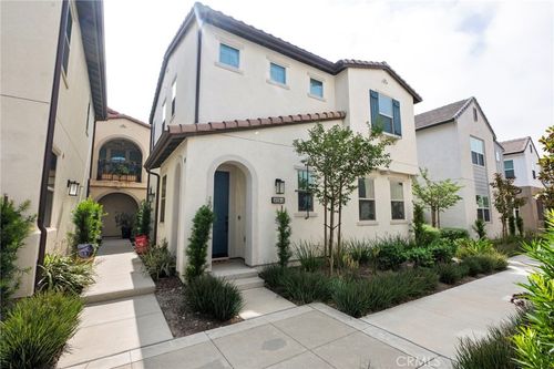 10-16008 Jamie Ln, Fontana, CA, 92336-6166 | Card Image