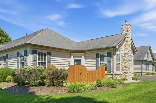 1008 Saint Andrews Dr, Washington, PA, 15301-2783 | Card Image