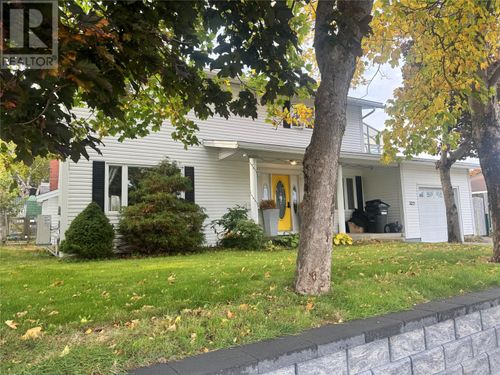322 Topsail Rd, Saint Johns, NL, A1E2B5 | Card Image