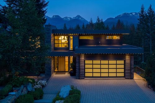 8206 Mountain View Dr, Whistler, BC, V8E0G3 | Card Image