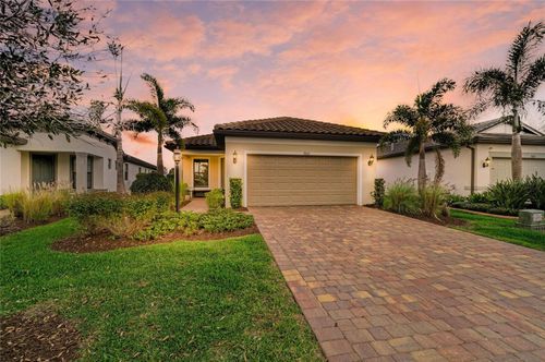 7013 Hanover Ct, LAKEWOOD RANCH, FL, 34202-2714 | Card Image
