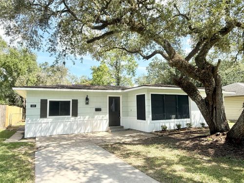 318 Caladium St, Lake Jackson, TX, 77566-5845 | Card Image