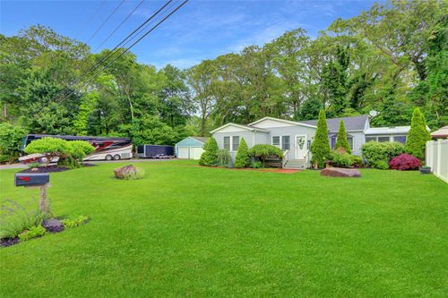 19 Deer Ave, Middle Island, NY, 11953-1510 | Card Image