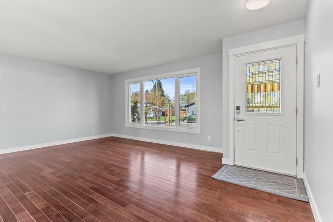 7424 Fleetwood Dr Se, House other with 4 bedrooms, 2 bathrooms and 4 parking in Calgary AB | Image 5