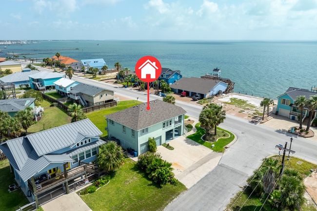 1819 Bay Shore Dr, House other with 3 bedrooms, 3 bathrooms and null parking in Rockport TX | Image 40