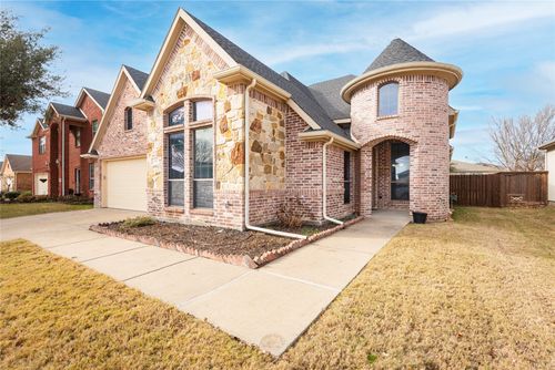211 Wooded Creek Ave, Wylie, TX, 75098-8702 | Card Image
