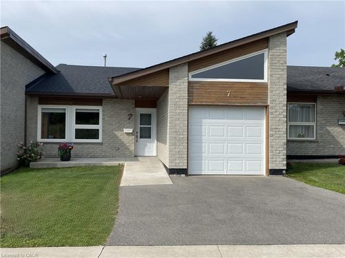 7 Cardinal Mindszenty Blvd, Hamilton, ON, L9B2M3 | Card Image
