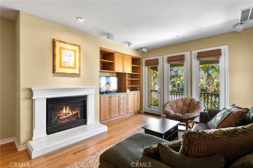 na-21331 Veleta Cir, Huntington Beach, CA, 92648-5326 | Card Image
