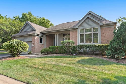 531 Vintage Dr, Lake In The Hills, IL, 60156-4499 | Card Image