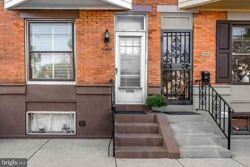 220 Jackson St, PHILADELPHIA, PA, 19148-3337 | Card Image