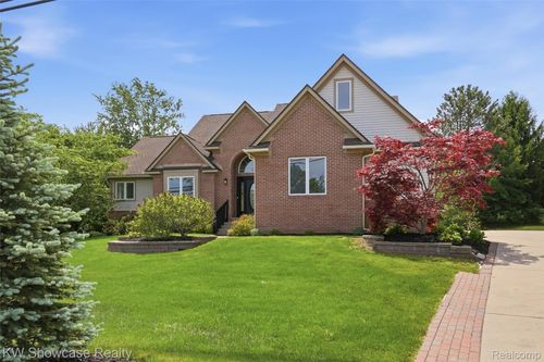 3345 E Commerce Rd, Commerce Township, MI, 48382-1416 | Card Image