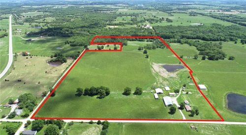 15703 B S 2850 Rd, El Dorado Springs, MO, 64744-7160 | Card Image