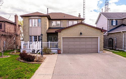 48 Fairmeadow Place, Whitby, ON, L1N8W4 | Card Image