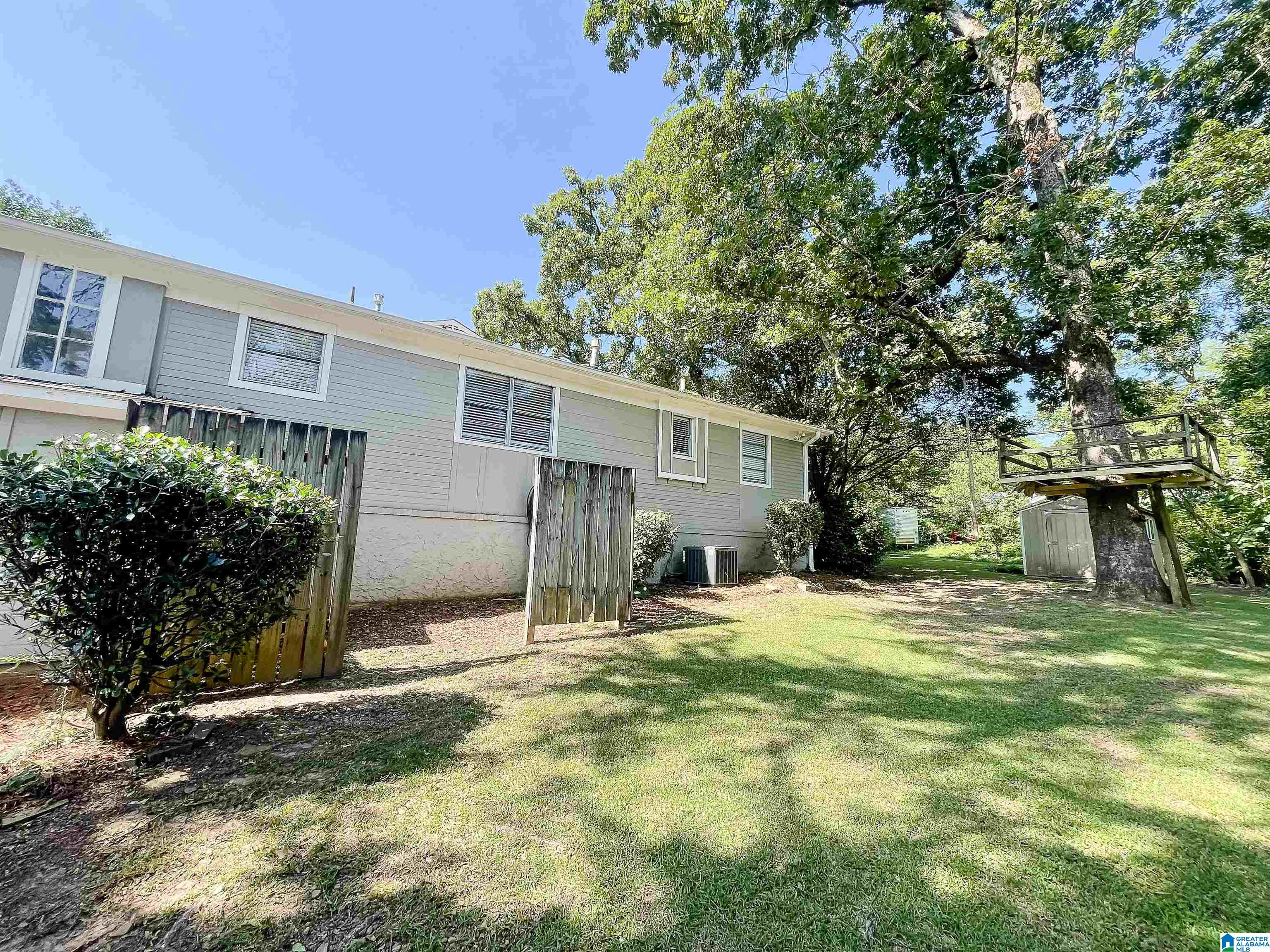 Residential in VESTAVIA HILLS