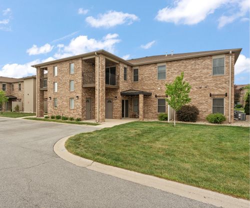 1367 Prairie Dr, Crown Point, IN, 46307 | Card Image