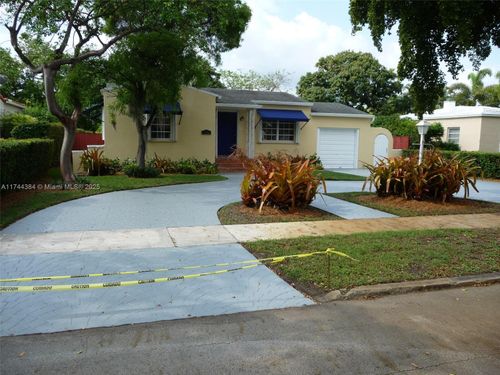 6256 Sw 14th St, West Miami, FL, 33144-5606 | Card Image