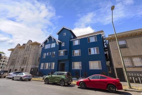 185 15th St, Oakland, CA, 94612-4312 | Card Image