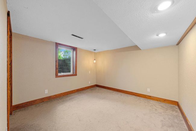 Lower level Bedroom | Image 32
