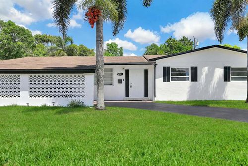 4723 Nw 4th St, Plantation, FL, 33317-2016 | Card Image