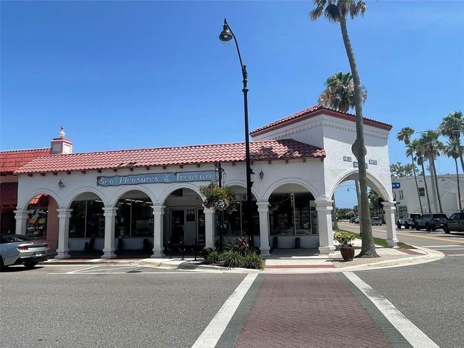 1060 - 1060 Cockrill St, House other with 2 bedrooms, 2 bathrooms and null parking in VENICE FL | Image 77