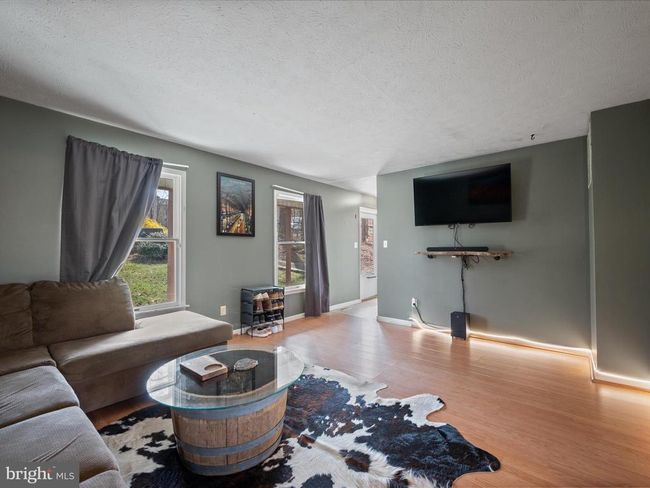 161 Apache Trl, House other with 3 bedrooms, 3 bathrooms and null parking in Chester Gap VA | Image 11
