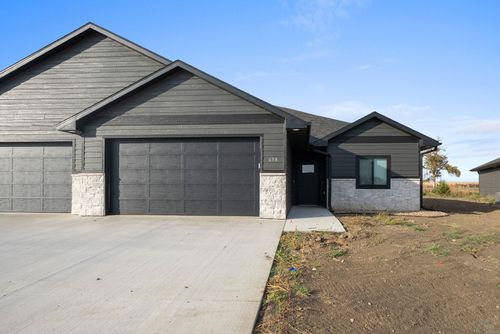 1205 Rockwell Trl, Vermillion, SD, 57069-7023 | Card Image