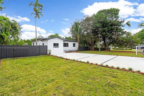 5933 Sw 61st Ave, South Miami, FL, 33143-2247 | Card Image
