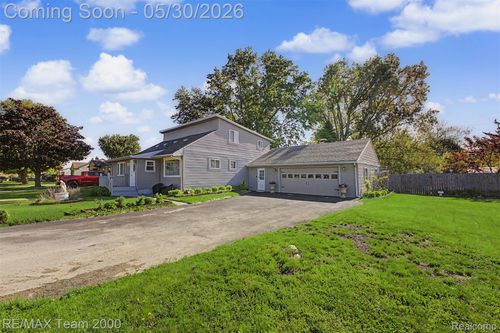 13867 Humphrey St, Southgate, MI, 48195-3039 | Card Image