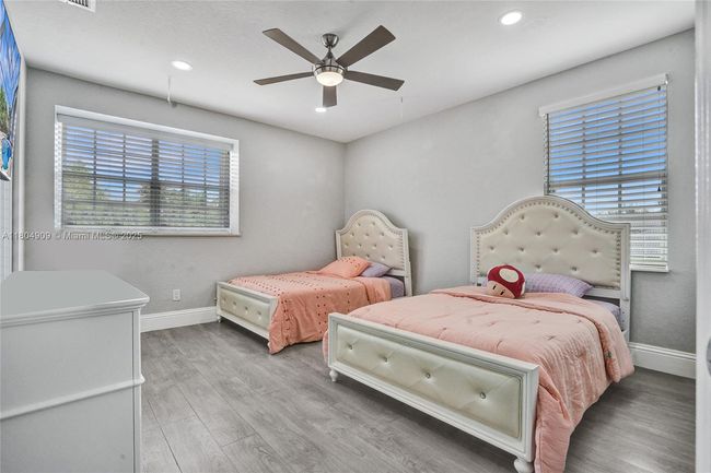 10457 Laurel Rd, House other with 6 bedrooms, 6 bathrooms and null parking in Davie FL | Image 47