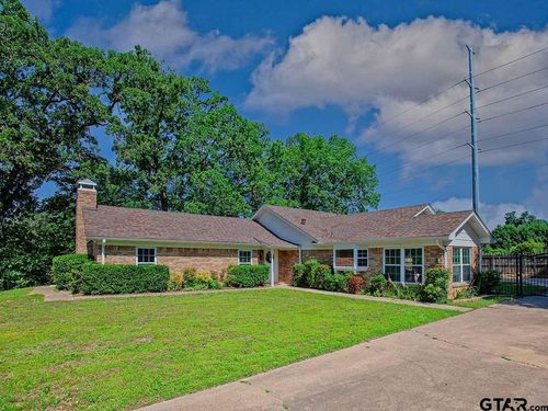 704 Wellington St, Tyler, TX, 75703-4665 | Card Image