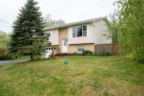 7 Daun Ave, Enfield, NS, B2T1J7 | Card Image
