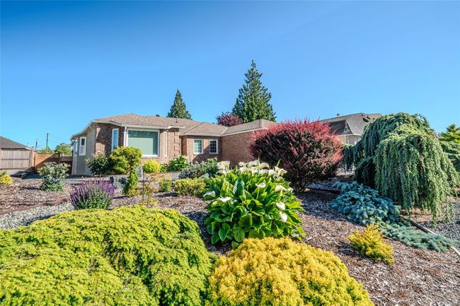 800 Mulholland Dr, House other with 3 bedrooms, 2 bathrooms and 2 parking in Parksville BC | Image 6